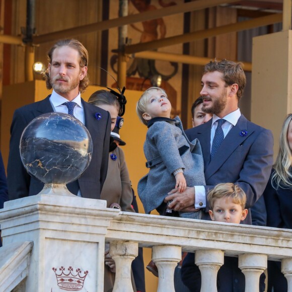 Tatiana Santo Domingo, son mari Andrea Casiraghi et son fils Sacha, Pierre Casiraghi et son fils Stefano, la princesse Alexandra de Hanovre, Roisin Galvin et Pauline Ducruet au palais princier de Monaco le 19 novembre 2018 lors de la prise d'armes dans le cadre des célébrations de la fête Nationale monégasque. © Dominique Jacovides/PRM/Bestimage