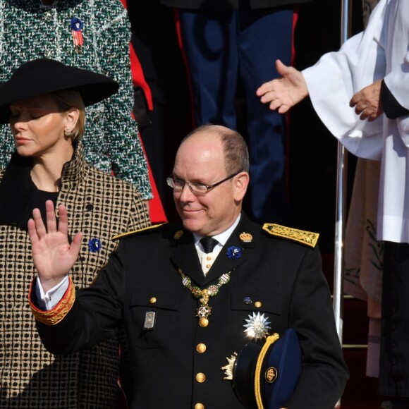 Le prince Albert II de Monaco et la princesse Charlene quittant la cathédrale Notre-Dame-Immaculée de Monaco lors de la Fête nationale monégasque le 19 novembre 2018. © Dominique Jacovides/Bestimage