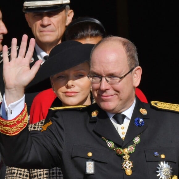 Le prince Albert II de Monaco et la princesse Charlene quittant la cathédrale Notre-Dame-Immaculée de Monaco lors de la Fête nationale monégasque le 19 novembre 2018. © Dominique Jacovides/Bestimage