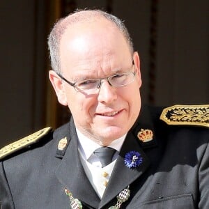 Le prince Albert II de Monaco et sa fille la princesse Gabriella au balcon du palais princier à Monaco le 19 novembre 2018 pendant le défilé militaire pour la Fête nationale monégasque. © Dominique Jacovides/Bestimage