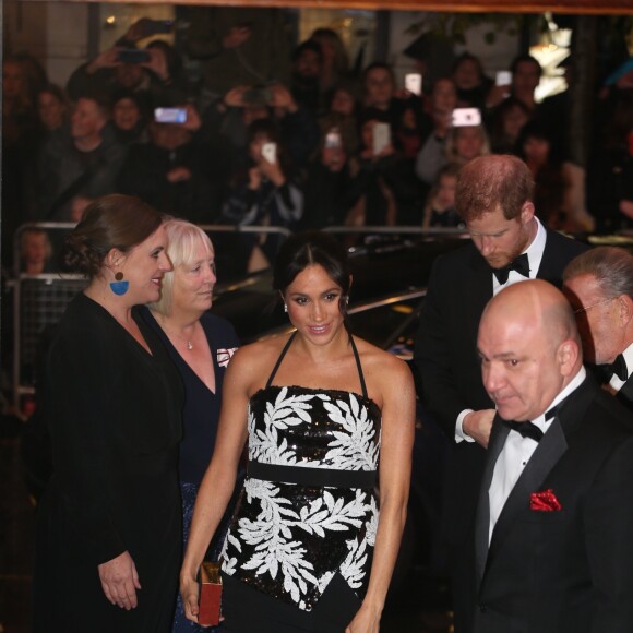 Le prince Harry, duc de Sussex, et Meghan Markle (enceinte), duchesse de Sussex assistent à la soirée Royal Variety Performance à Londres le 19 novembre 2018.