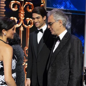 Matteo et Andrea Bocelli - Le prince Harry, duc de Sussex, et Meghan Markle (enceinte), duchesse de Sussex assistent à la soirée Royal Variety Performance à Londres le 19 novembre 2018.