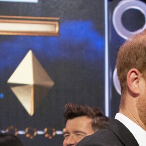 Lost Voice Guy - Le prince Harry, duc de Sussex, et Meghan Markle (enceinte), duchesse de Sussex assistent à la soirée Royal Variety Performance à Londres le 19 novembre 2018.