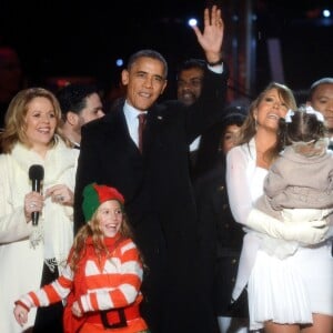 Barack Obama et Mariah Carey à la soirée "90th annual National Christmas Tree Lighting on the Ellipse of the National Mall" le 6 déceùmbre 2013 à Washington.