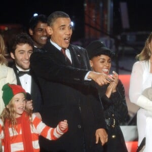 Barack Obama et Mariah Carey à la soirée "90th annual National Christmas Tree Lighting on the Ellipse of the National Mall" le 6 déceùmbre 2013 à Washington.