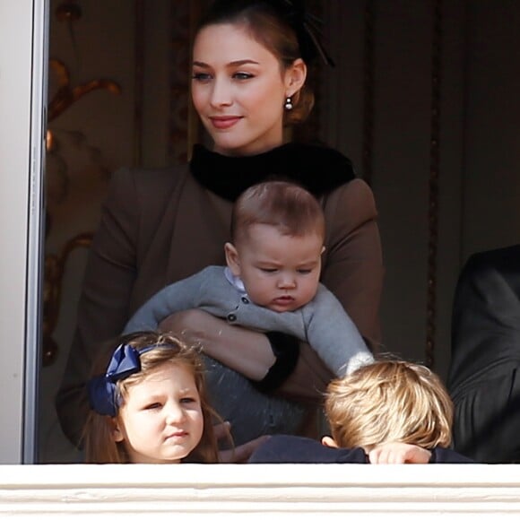 Beatrice Borromeo et son fils Francesco Casiraghi au balcon du palais lors de la fête nationale monégasque, à Monaco le 19 novembre 2018. © Dominique Jacovides / Bestimage