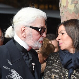 Anne Hidalgo (maire de Paris) et Karl Lagerfeld lors de l'illumination des Champs-Elysées à l'ocassion des Fêtes de Noël. Paris, le 22 novembre 2018. © Guirec Coadic/Bestimage