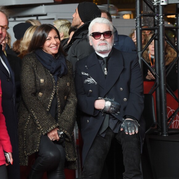 Anne Hidalgo (maire de Paris) et Karl Lagerfeld lors de l'illumination des Champs-Elysées à l'ocassion des Fêtes de Noël. Paris, le 22 novembre 2018. © Guirec Coadic/Bestimage