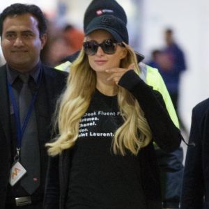 Paris Hilton arrive à l'aéroport de Melbourne le 22 novembre 2018.