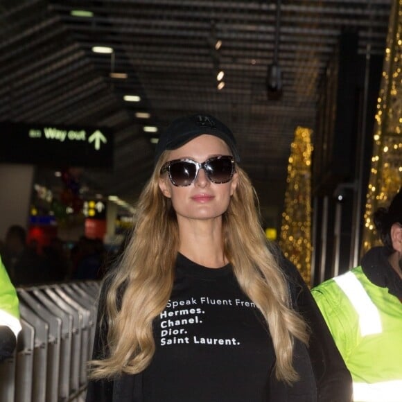 Paris Hilton arrive à l'aéroport de Melbourne le 22 novembre 2018.