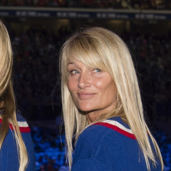 EXCLUSIF - Clémence Bertrand (femme de Lucas Pouille), Julia Lang ( compagne de Pierre-Hugues Herbert) et Isabelle Camus (femme de Yannick Noah )- 1er match de la Finale de la coupe Davis opposant la France à la Belgique remporté par Goffin (7-5, 6-3, 6-1) au Stade Pierre Mauroy à Lille , le 24 novembre 2017. © Perusseau - Ramsamy / Bestimage