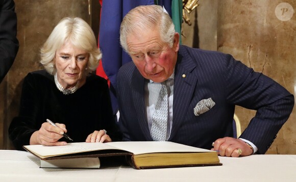 Le prince Charles, prince de Galles, et Camilla Parker Bowles, duchesse de Cornouailles, visitent l'Australia House à l'occasion du centenaire de sa construction à Londres, le 22 novembre 2018.