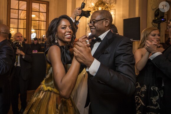 Exclusif - True Whitaker (robe Gaultier Paris) et son père Forest Whitaker - Le Bal - Débutantes à l'hôtel Shangri-La Hotel, Paris - Le Bal 2018, vingt-sixième édition, Paris, le 24 novembre 2018 © Le Bal / Borde-Jacovides-Moreau / Bestimage Les partenaires du Bal: Payal New York, le joaillier du Bal Shangri-La Hotel, Paris, l'hôtel du Bal Renault, la voiture du Bal Les charités du Bal: Seleni et Enfants d'Asie / Le maquillage: By Terry / Le coiffeur: Alexandre de Paris