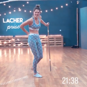 Mercredi 28 novembre 2018, Iris Mittenaere pas tout à fait remise de sa blessure au dos, à quelques jours de la grande finale de "Danse avec les stars 9" (TF1).