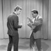 En France, à Paris, sur le plateau d'une émission, Johnny HALLYDAY et François Chalais. Le 19 avril 1962