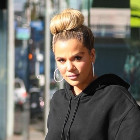 Khloe Kardashian fait du shopping chez Couture Kids sur Robertson à West Hollywood, le 14 novembre 2018