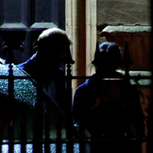 Le prince Harry, duc de Sussex, et Meghan Markle (enceinte), duchesse de Sussex assistent à un hommage à Henry van Straubenzee à l'église St Luke dans le quartier de Chelsea à Londres le 4 décembre 2018.