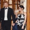 Le prince Harry, duc de Sussex, et Meghan Markle (enceinte), duchesse de Sussex, quittant la soirée Royal Variety Performance à Londres le 19 novembre 2018.
