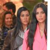 Exclusif - Kim et Kourtney Kardashian sont allées faire du shopping chez Aldik Home à Van Nuys, le 6 décembre 2018