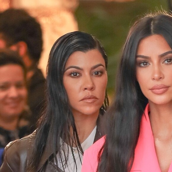 Exclusif - Kim et Kourtney Kardashian sont allées faire du shopping chez Aldik Home à Van Nuys, le 6 décembre 2018