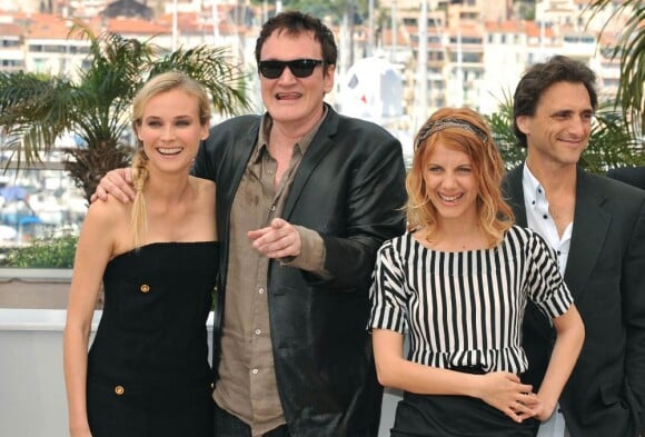 Diane Kruger, Quentin Tarantino et Mélanie Laurent lors du photocall du film Inglourious Basterds.