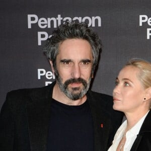 Emmanuelle Béart et son compagnon Frédéric Chaudier - Avant-première du film "Pentagon Papers" au cinéma l'UGC Normandie à Paris, France, le 13 janvier 2018. © Borde-Coadic/Bestimage