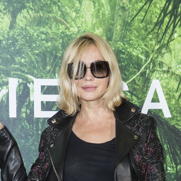 Emmanuelle Béart - People au défilé de mode Elie Saab collection prêt-à-porter Printemps/Eté 2018 lors de la fashion week à Paris, le 30 septembre 2017. © Olivier Borde/Bestimage