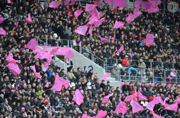 Les supporters du Stade Francais lors d'un match au stade Jean Bouin à Paris, le 30 novembre 2013