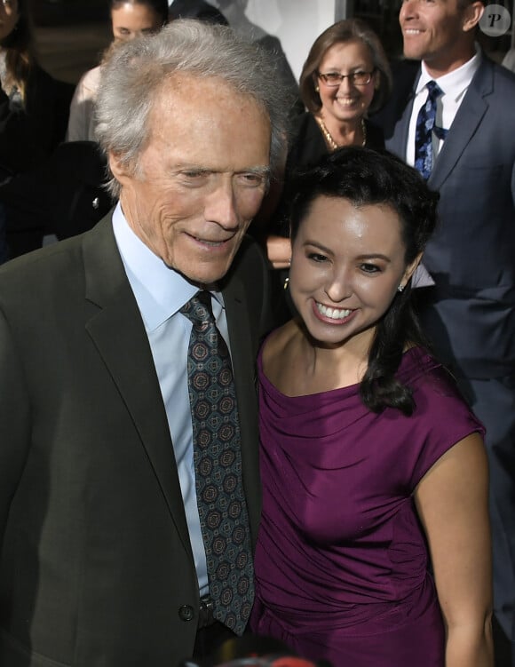 Clint Eastwood et Kristina Rivera lors de la première du film "The mule" (La Mule) au Regency Village Theater à Westwood le 10 décembre 2018.
