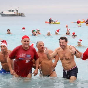 Christian Estrosi, le maire de Nice, a participé au 74ème traditionnel bain de Noel à Nice, le 16 décembre 2018. © Bruno Bebert/Bestimage