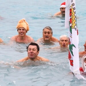 Christian Estrosi, le maire de Nice, a participé au 74ème traditionnel bain de Noel à Nice, le 16 décembre 2018 © Bruno Bebert/Bestimage