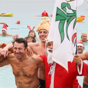 Christian Estrosi, le maire de Nice, a participé au 74ème traditionnel bain de Noel à Nice, le 16 décembre 2018. © Bruno Bebert/Bestimage