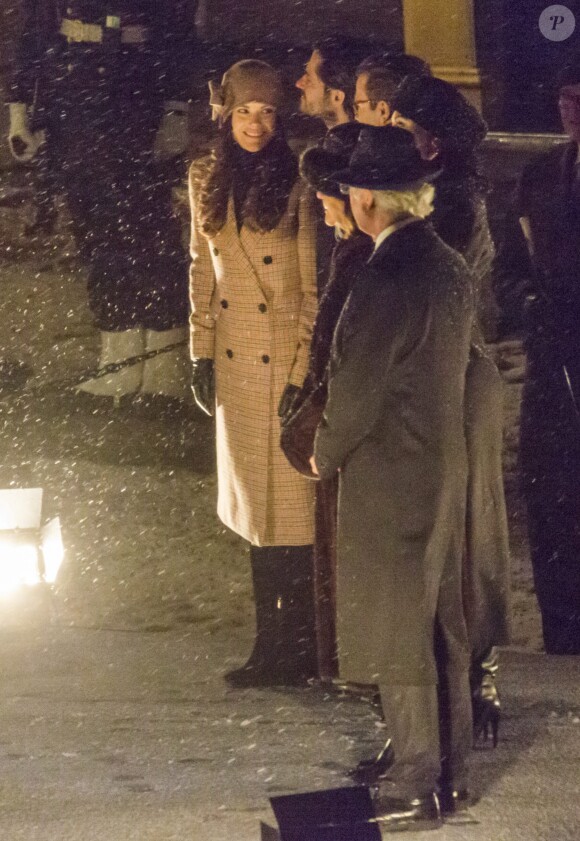 Le roi Carl XVI Gustaf de Suède, la reine Silvia, la princesse Victoria et le prince Daniel ainsi que le prince Carl Philip et la princesse Sofia étaient réunis le 16 décembre 2018 à Slottsbacken devant le palais royal à Stockholm pour l'inauguration du nouvel emplacement de la statue équestre de Karl XIV Johan, roi de Suède et de Norvège au XIXe siècle.