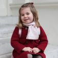 Photographie officielle de la princesse Charlotte de Cambridge, prise par sa mère, la duchesse de Cambridge, au palais Kensington, juste avant sa rentrée à la crèche Willcocks 8 January 2018.