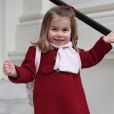 Photographie officielle de la princesse Charlotte de Cambridge, prise par sa mère, la duchesse de Cambridge, au palais Kensington, juste avant sa rentrée à la crèche Willcocks 8 janvier 2018.