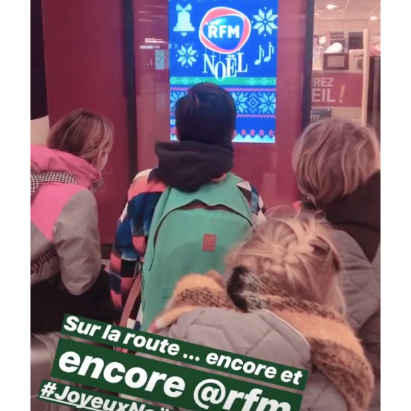 Elodie Gossuin et ses deux paires de jumeaux Jules et Rose (11 ans) et Léonard et Joséphine (5 ans) partent à vacances à La Plagne, en Savoie le jour de Noël, le 25 décembre 2018.