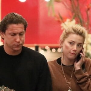 Exclusif - Amber Heard et Vito Schnabel font des courses à Los Angeles le 21 décembre 2018.