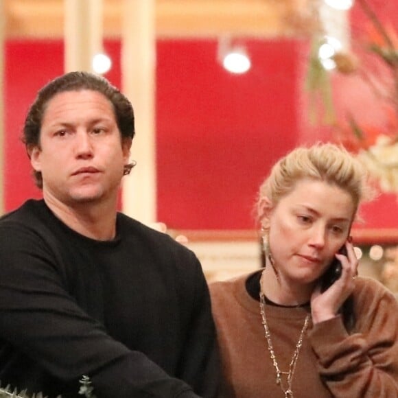 Exclusif - Amber Heard et Vito Schnabel font des courses à Los Angeles le 21 décembre 2018.