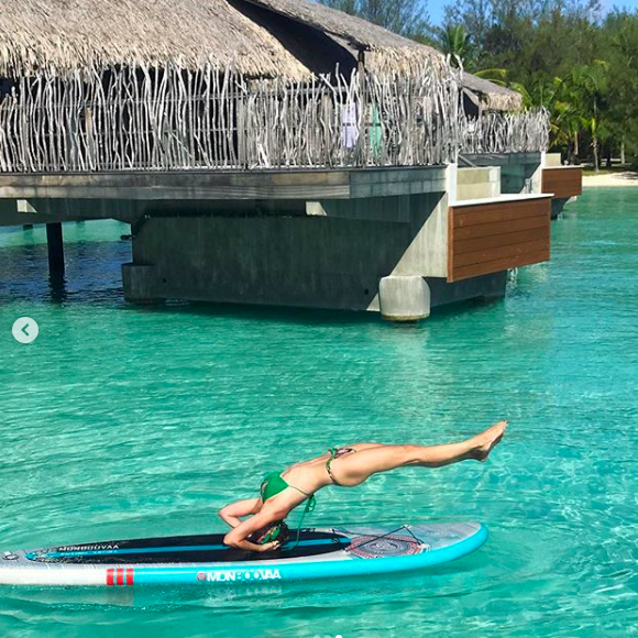 La belle Sylvie Tellier en mode sportive à Bora-Bora le dernier week-end de 2018.