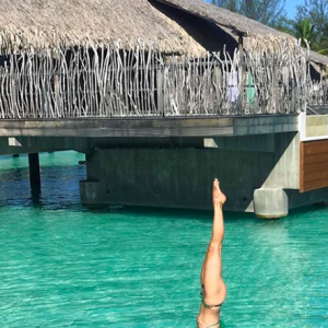 La divine Sylvie Tellier en mode sportive à Bora-Bora le dernier week-end de 2018.