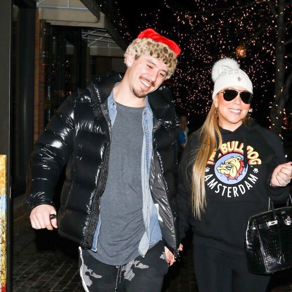 Exclusif - Bryan Tanaka et sa compagne Mariah Carey se promènent à Aspen, le 24 décembre 2018.