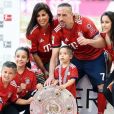 Franck Ribéry champion d'Allemagne avec son équipe du Bayern Munich célèbre son nouveau sacre avec sa femme Wahiba et leurs quatre enfants,  Hizya, Shakinez, Seïf el Islam et  Mohammed. Instagram, mai 2018.  