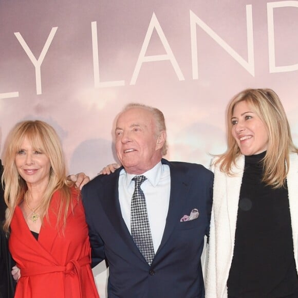 Patrick Bruel, Rosanna Arquette, James Caan, Amanda Sthers et Tom Hollander à l'avant-première du film "Holy Lands" au cinéma UGC Normandie à Paris, France, le 4 décembre 2018. © Coadic Guirec/Bestimage