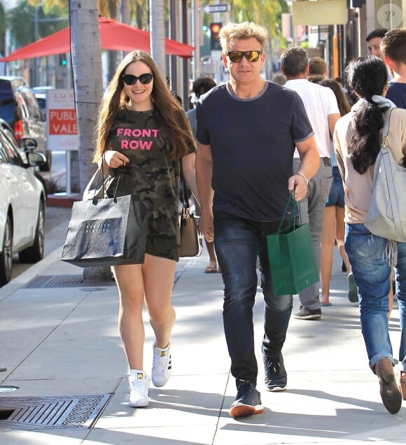 Gordon Ramsay et sa fille dans la rue à Los Angeles le 22 juin 2017.