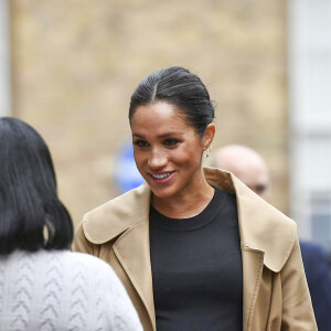 Meghan Markle, duchesse de Sussex, enceinte, visite les locaux de l'association caritative "Smartt Works" à Londres, le 10 janvier 2019.