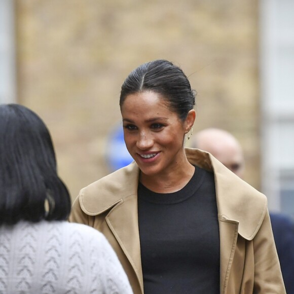 Meghan Markle, duchesse de Sussex, enceinte, visite les locaux de l'association caritative "Smartt Works" à Londres, le 10 janvier 2019.