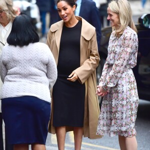 Meghan Markle, duchesse de Sussex, enceinte, visite les locaux de l'association caritative "Smartt Works" à Londres, le 10 janvier 2019.