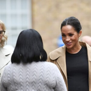 Meghan Markle, duchesse de Sussex, enceinte, visite les locaux de l'association caritative "Smartt Works" à Londres, le 10 janvier 2019.