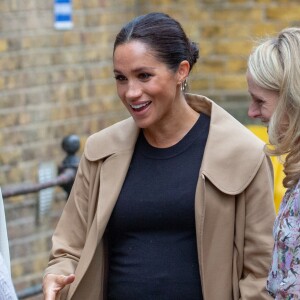 Meghan Markle, duchesse de Sussex, enceinte, visite les locaux de l'association caritative "Smartt Works" à Londres, le 10 janvier 2019.