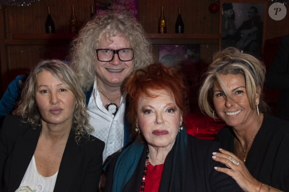 Exclusif - Pierre-Jean Chalençon, Régine et Caroline Margeridon - Régine, de son vrai nom Régina Zylberberg fête son 89ème anniversaire au restaurant "La chope des Tuileries" à Paris le 26 décembre 2018. © Pierre Perusseau/Bestimage